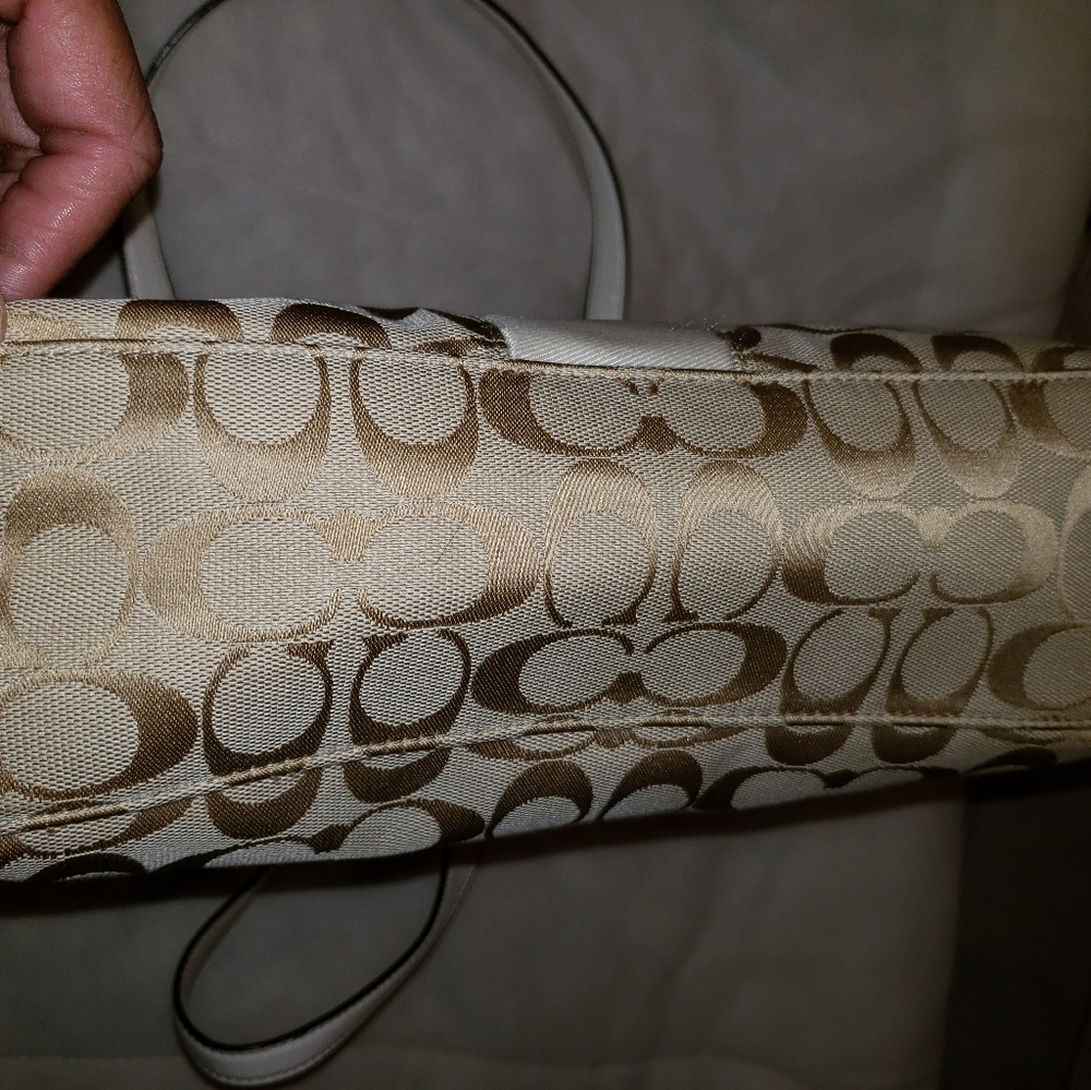 Coach tote - Picture 6 of 13